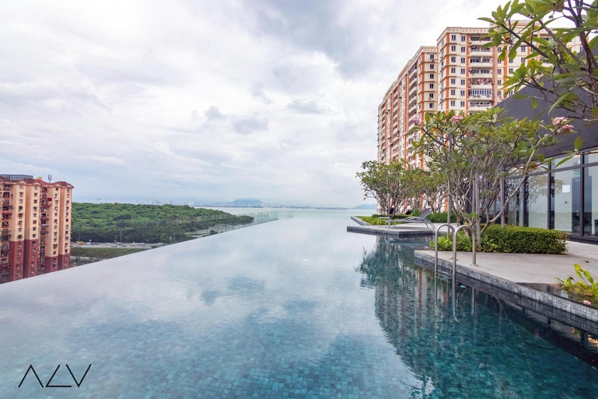 Urban Suites, Spectre Collection By Stellar Alv Jelutong Exterior photo