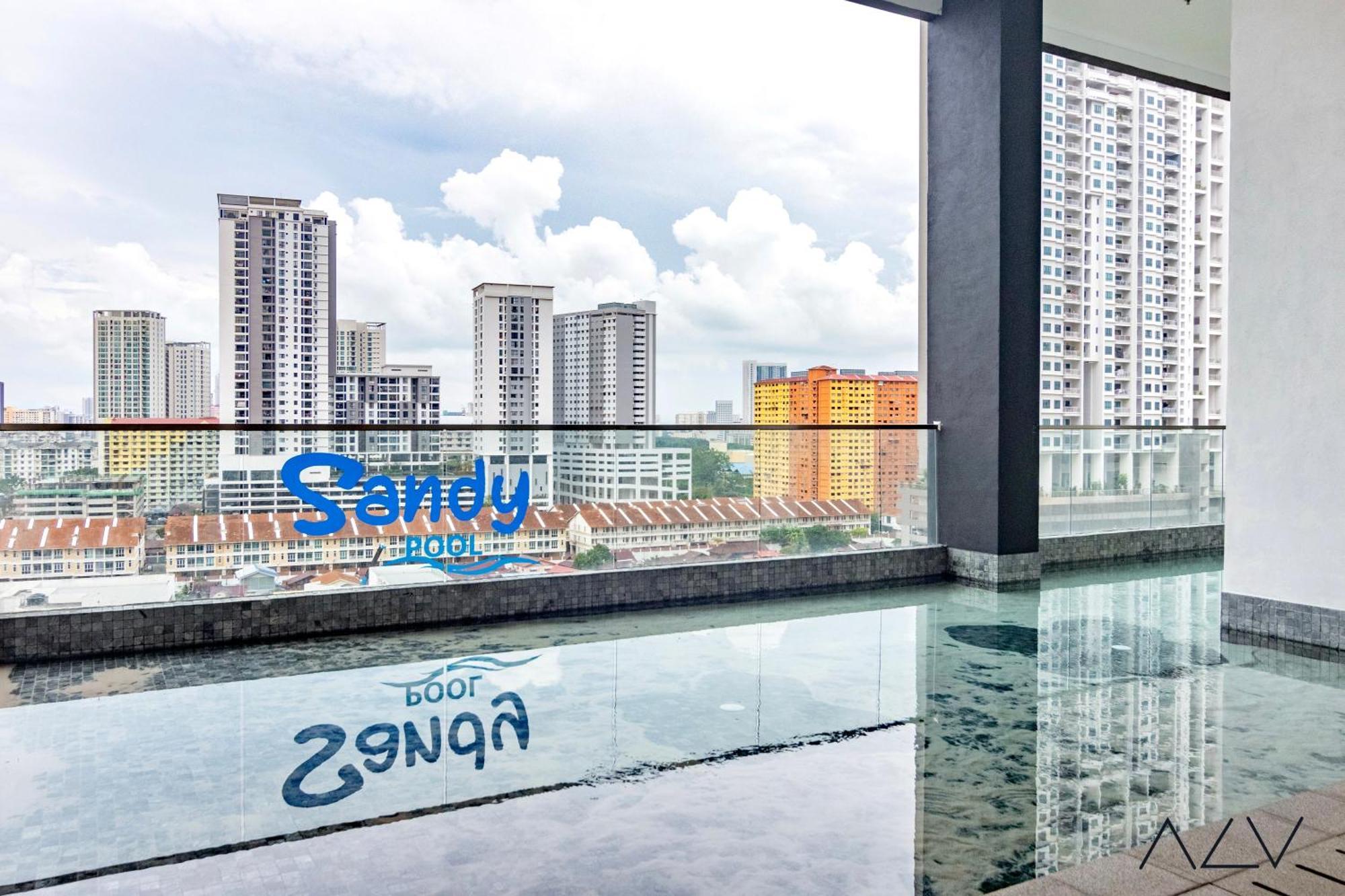 Urban Suites, Spectre Collection By Stellar Alv Jelutong Exterior photo